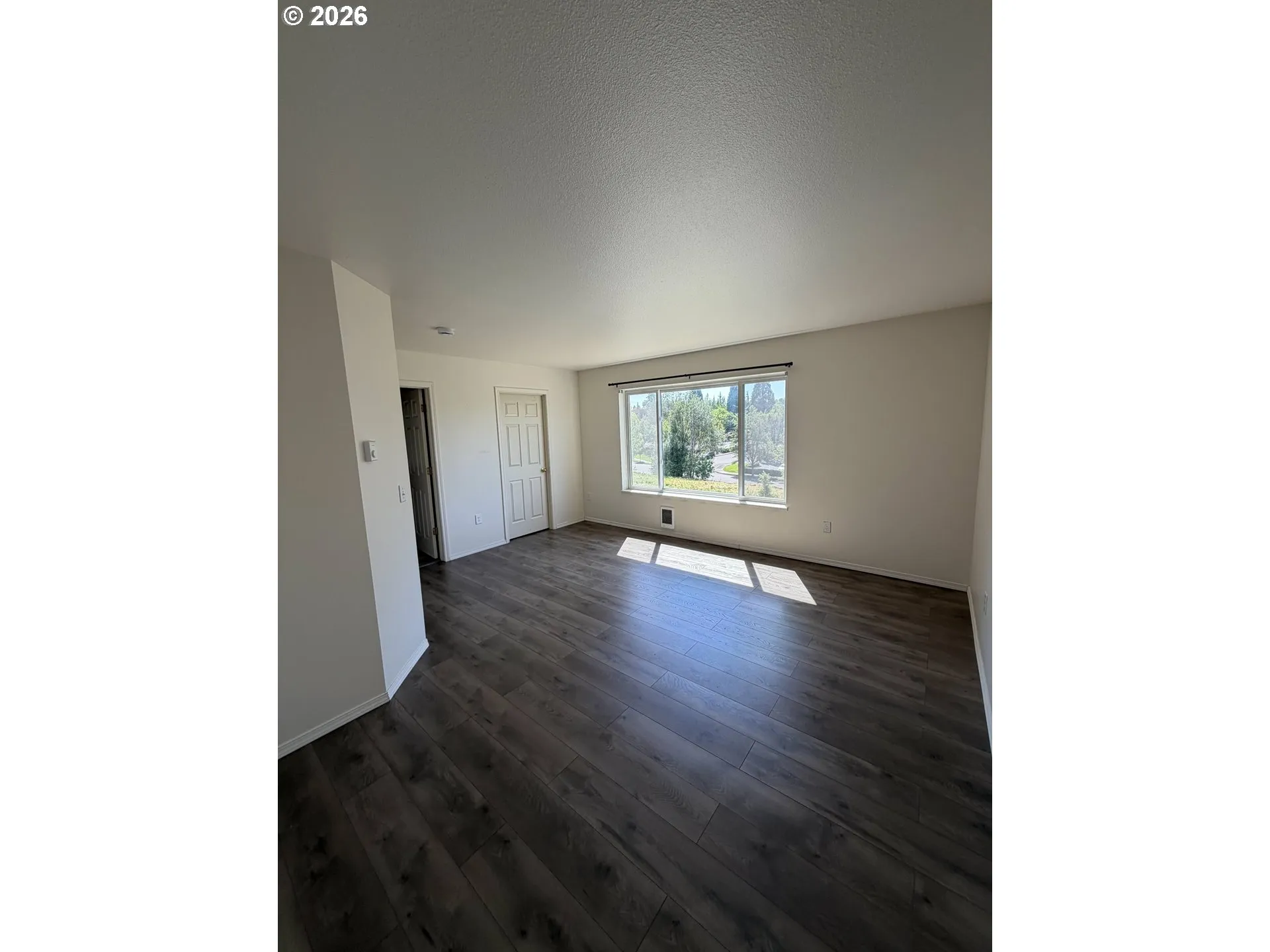 Bedroom, Primary