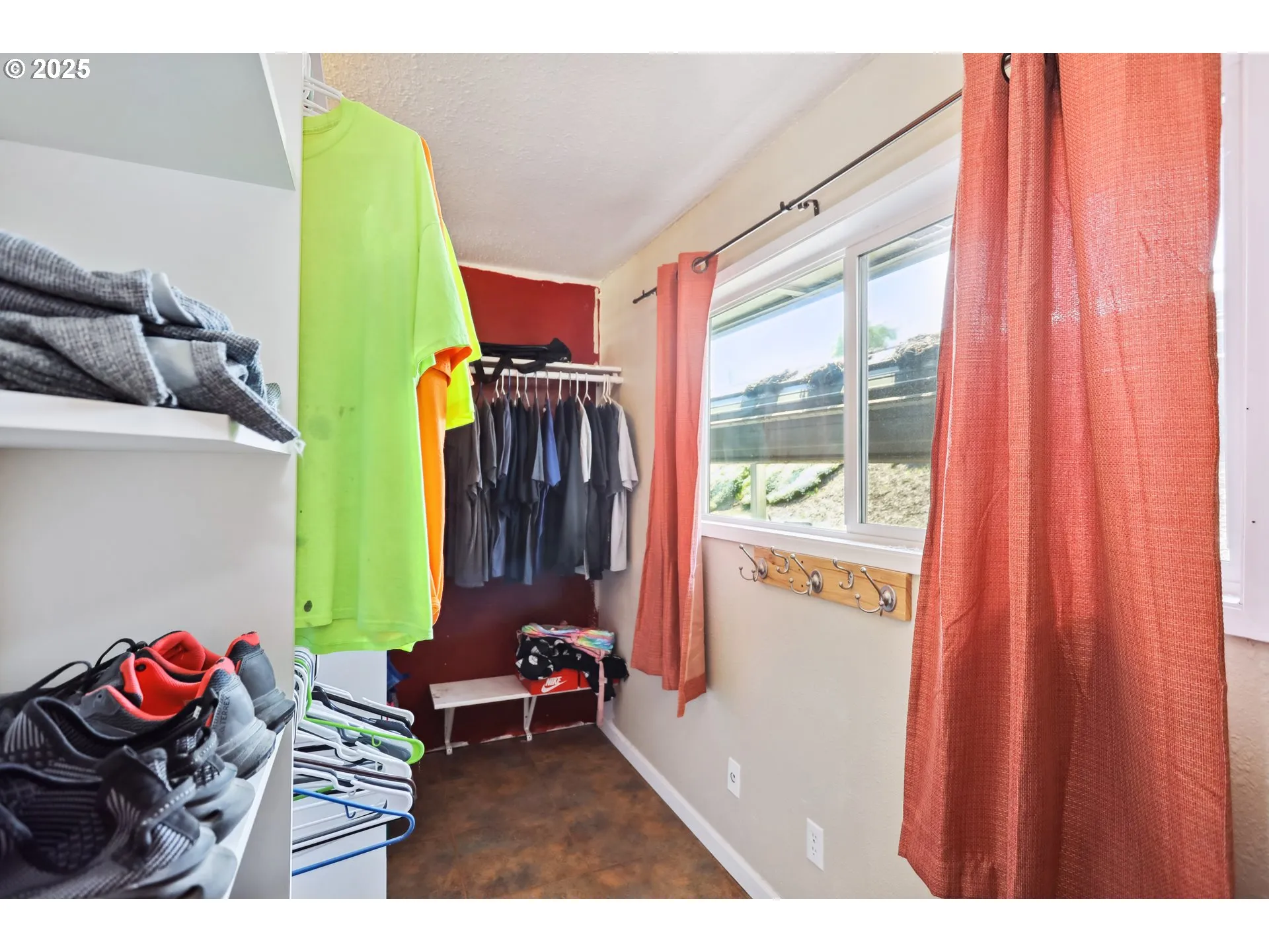Primary Bedroom-Walk-In Closet