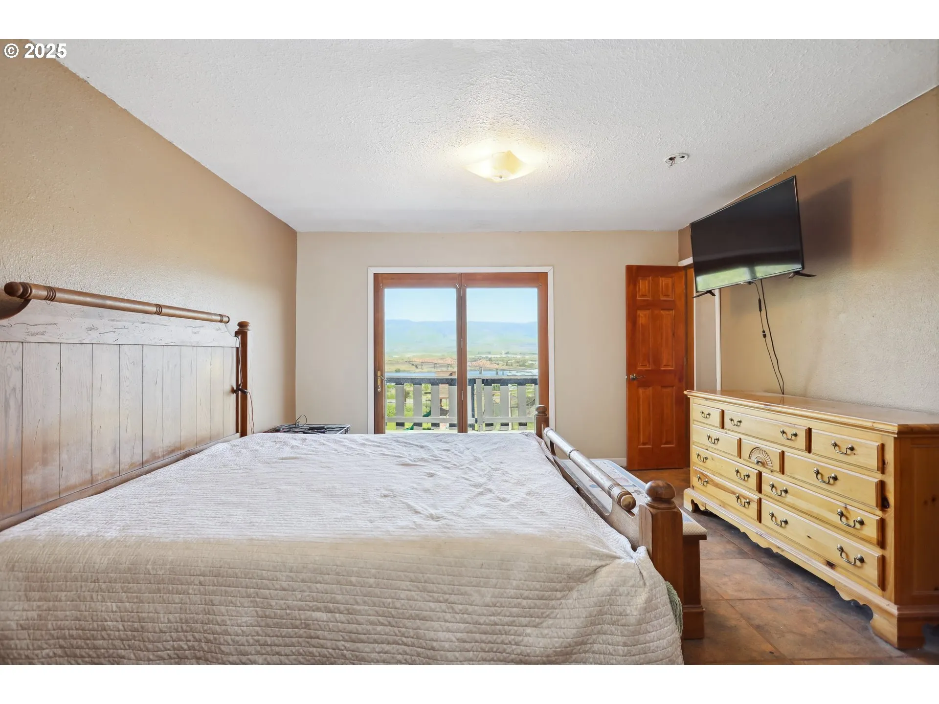 Bedroom, Primary-Main