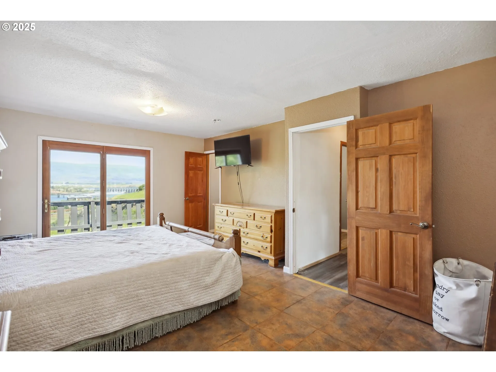 Bedroom, Primary-Main