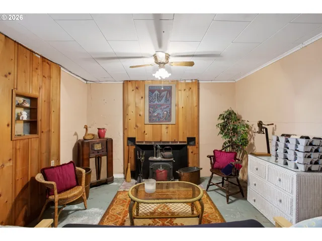 Family Room-Lower