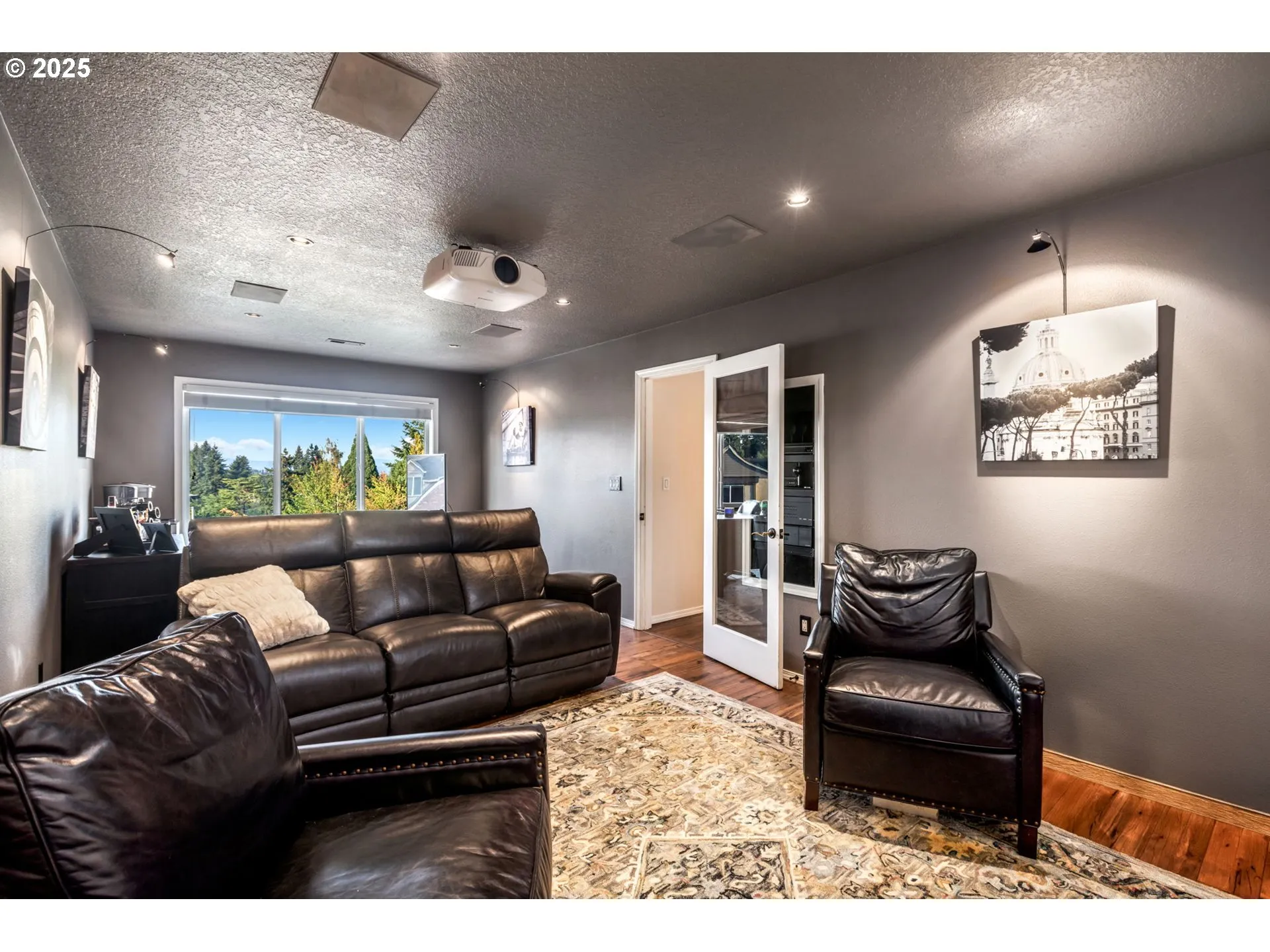 Bonus Room-Upper