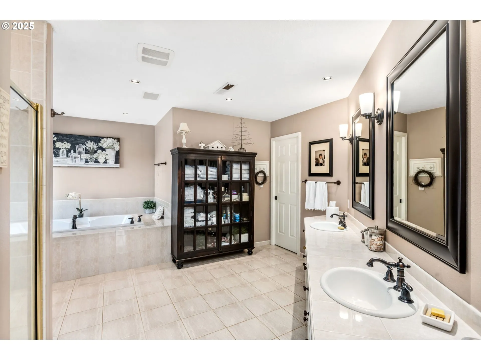 Owner's Suite Bathroom-Full Bathroom