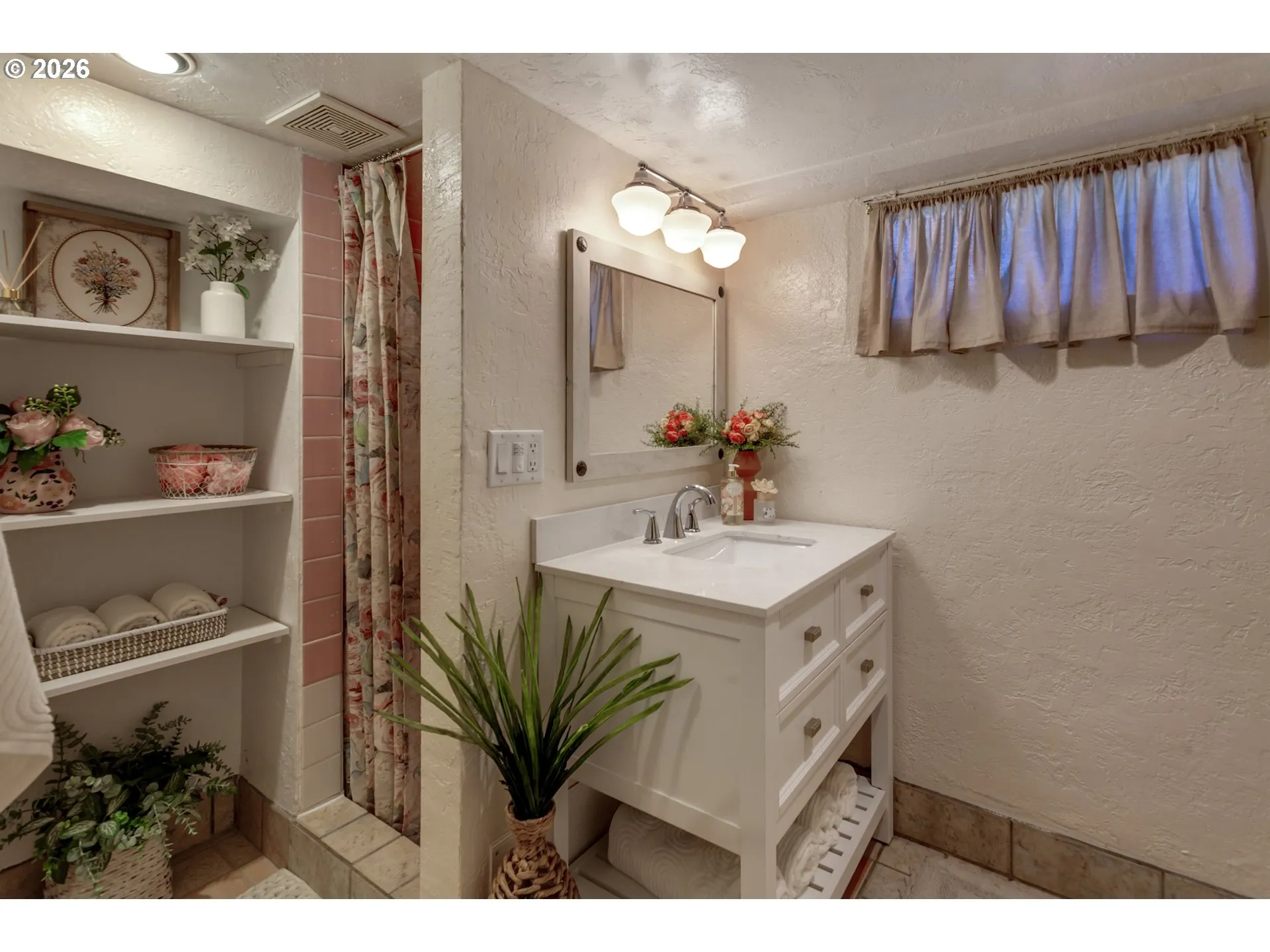 Bathroom-Lower