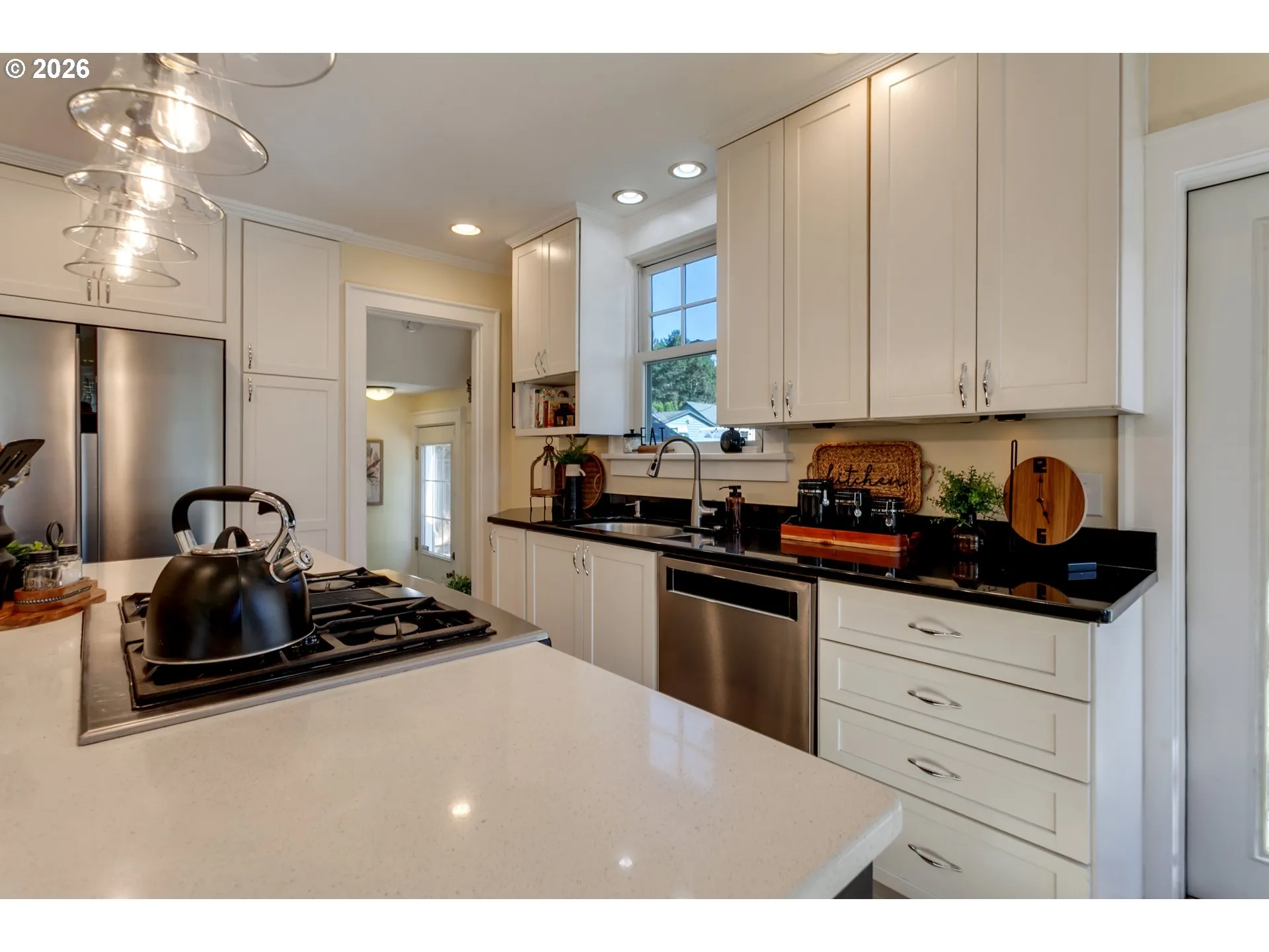 Kitchen-Cooking Island