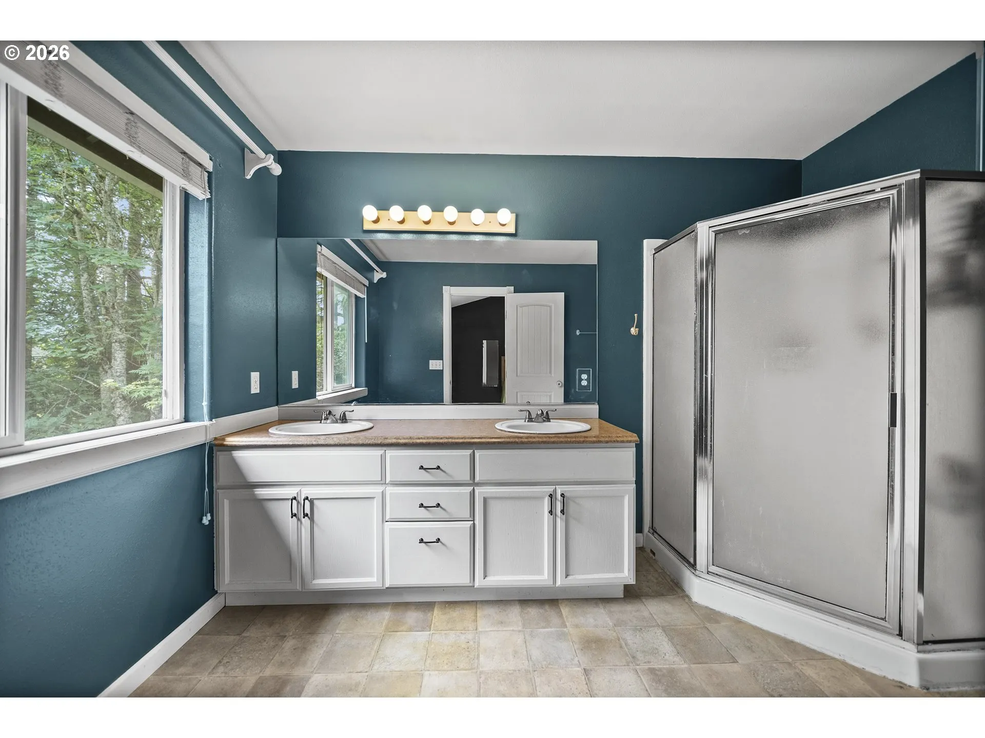 Bathroom, Attached-Double Sinks