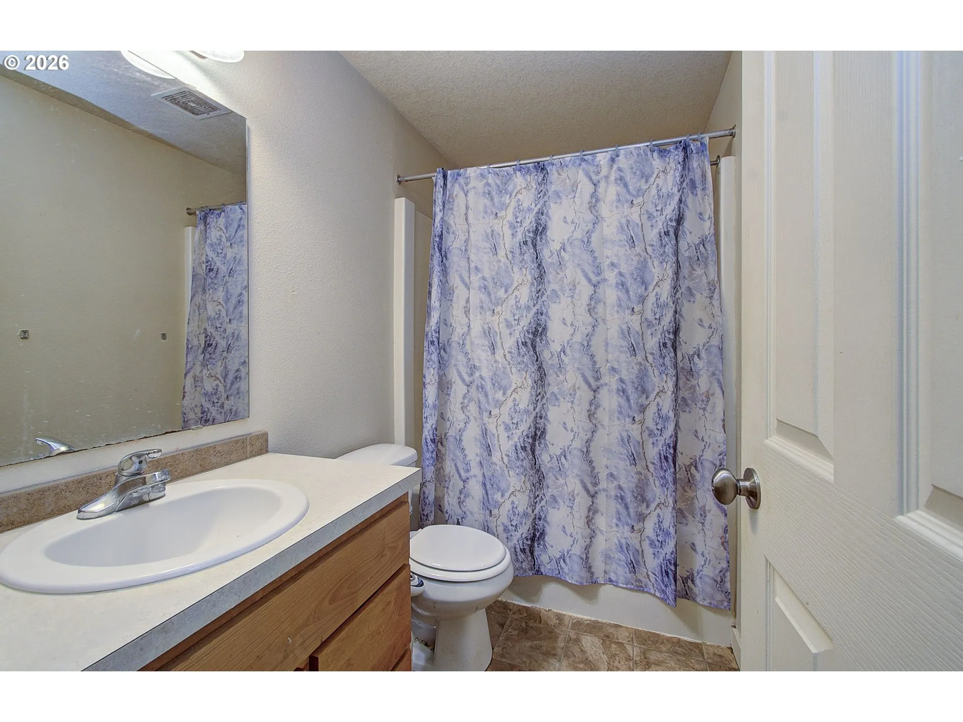 Bathroom-Upper