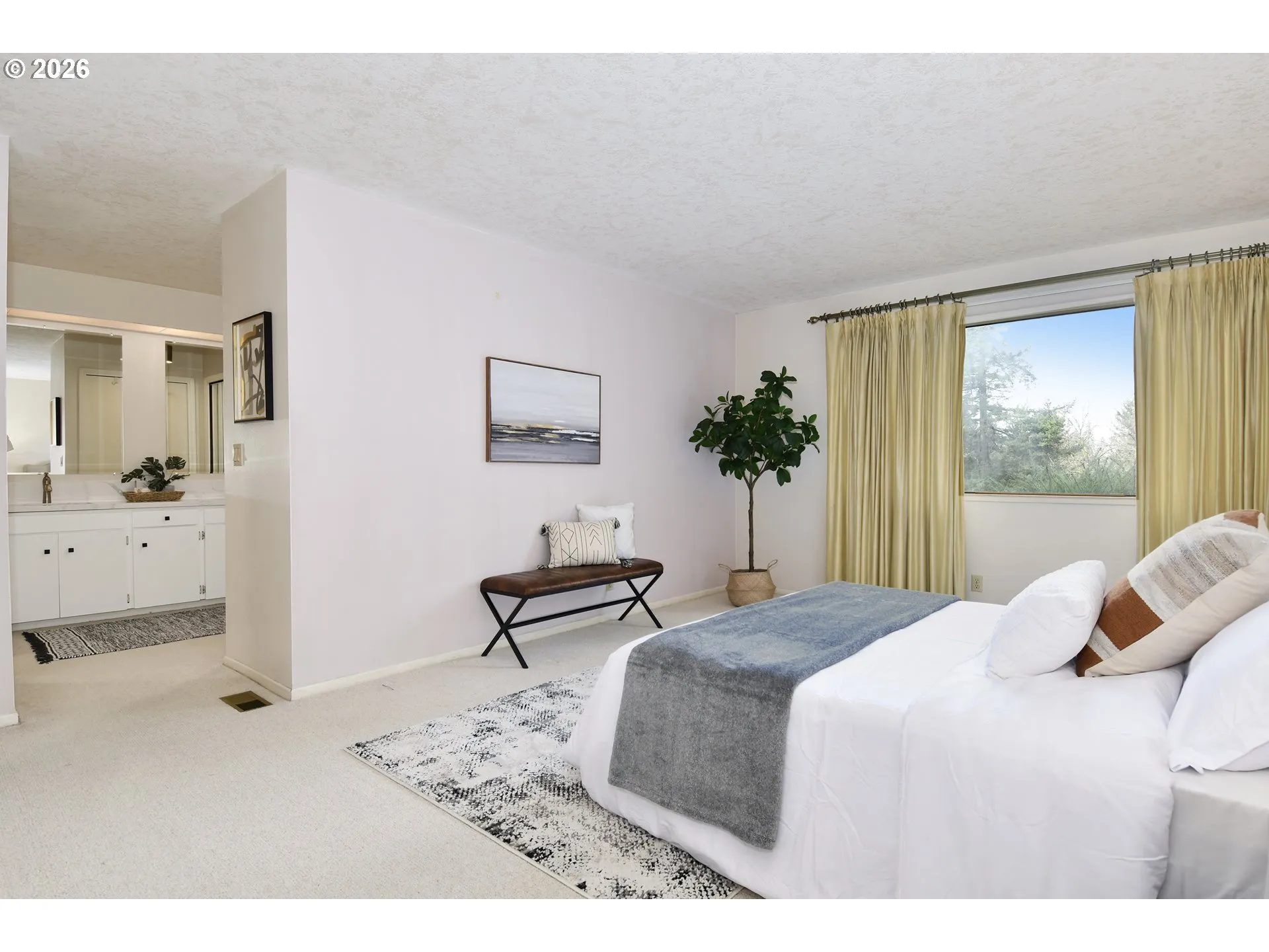 Bedroom, Primary