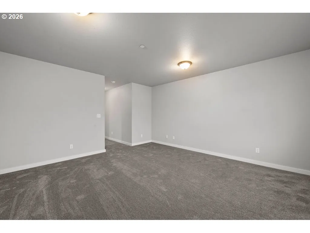 Bedroom, Primary