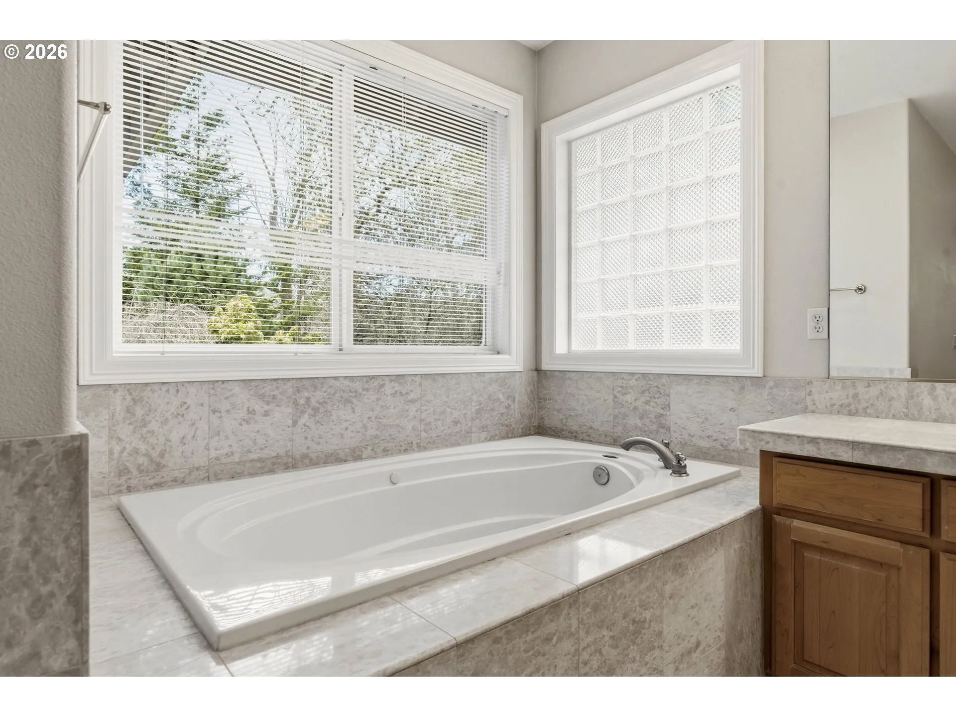 Owner's Suite Bathroom-Garden Tub