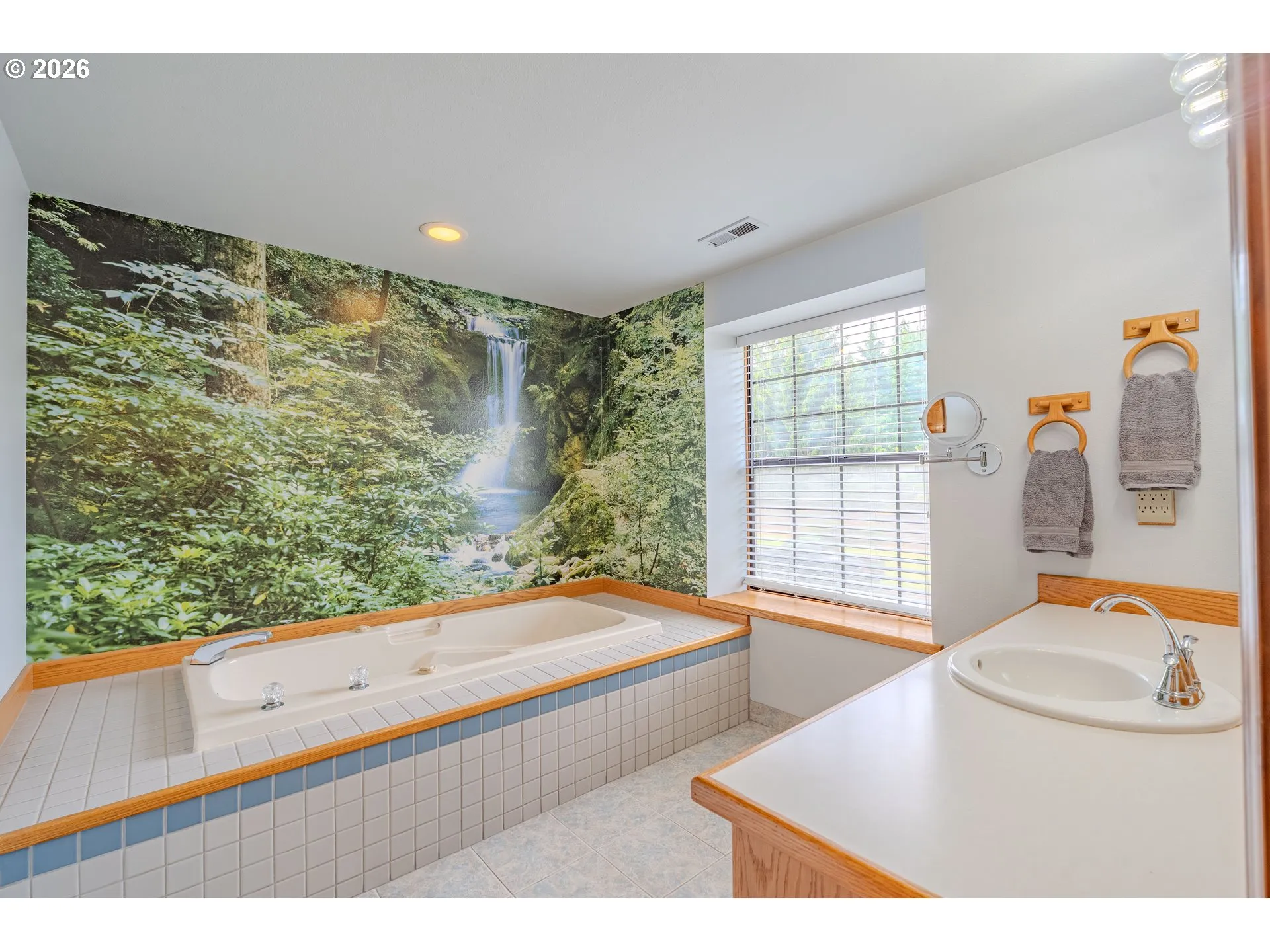 Bathroom, Attached