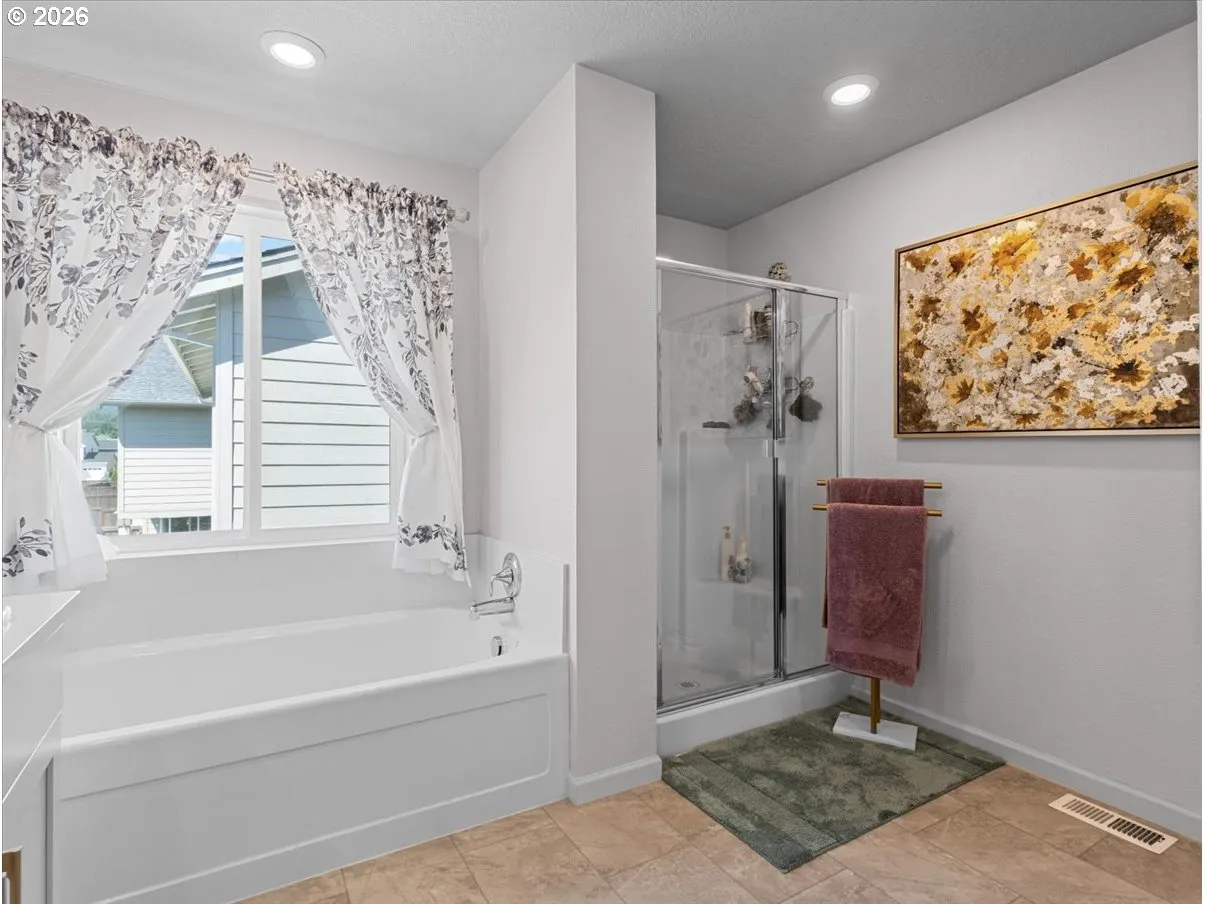 Bathroom-Walk in Shower