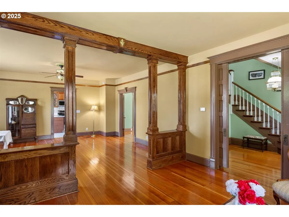 Living Room/Dining Room-Ceiling Fan