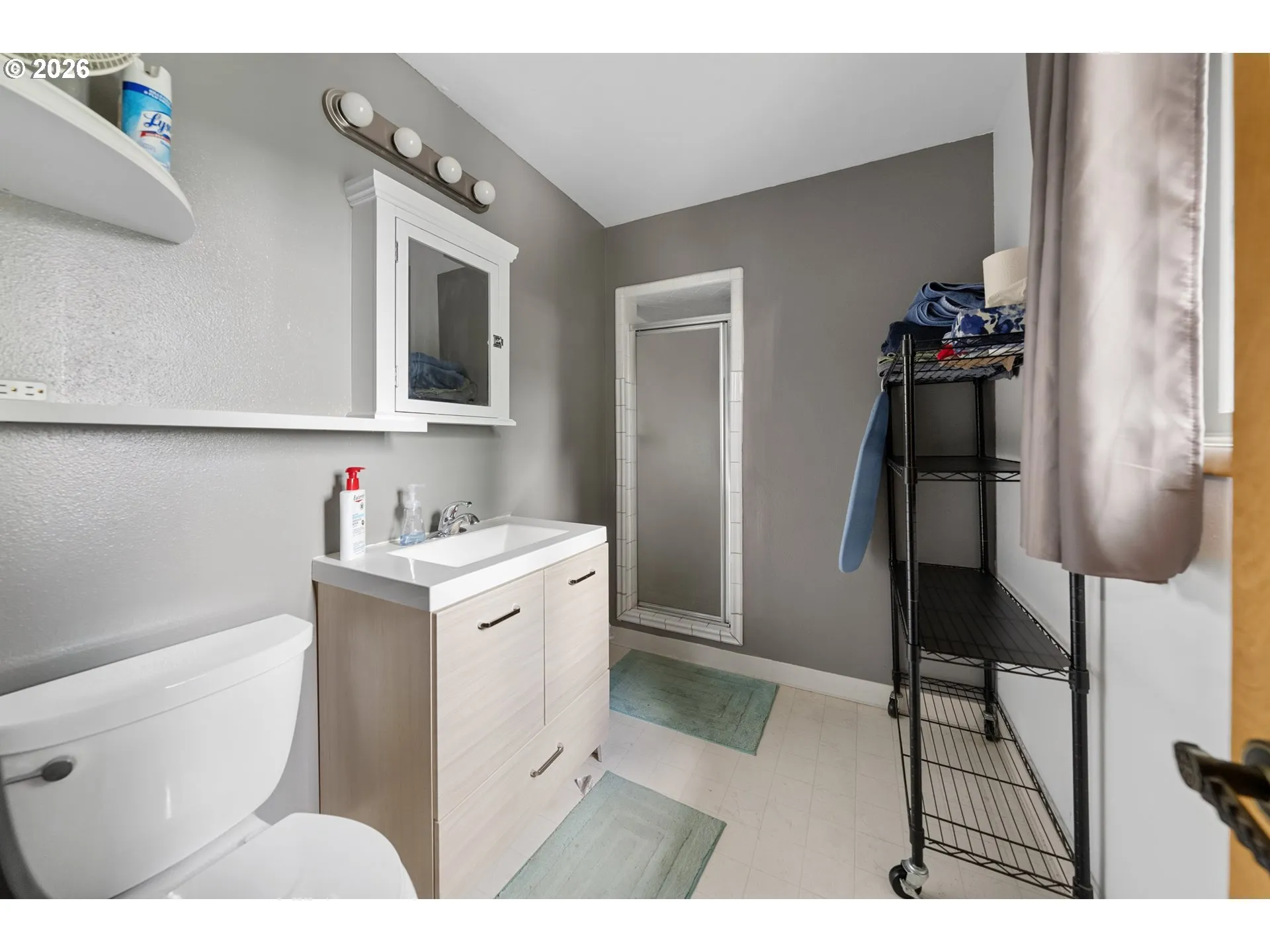 Primary Bedroom-Attached Bathroom