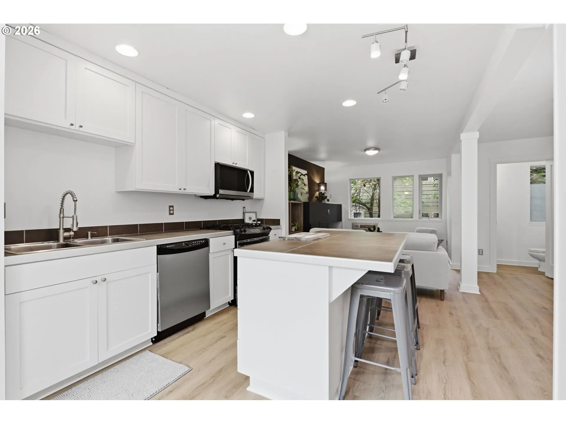 Kitchen-Island