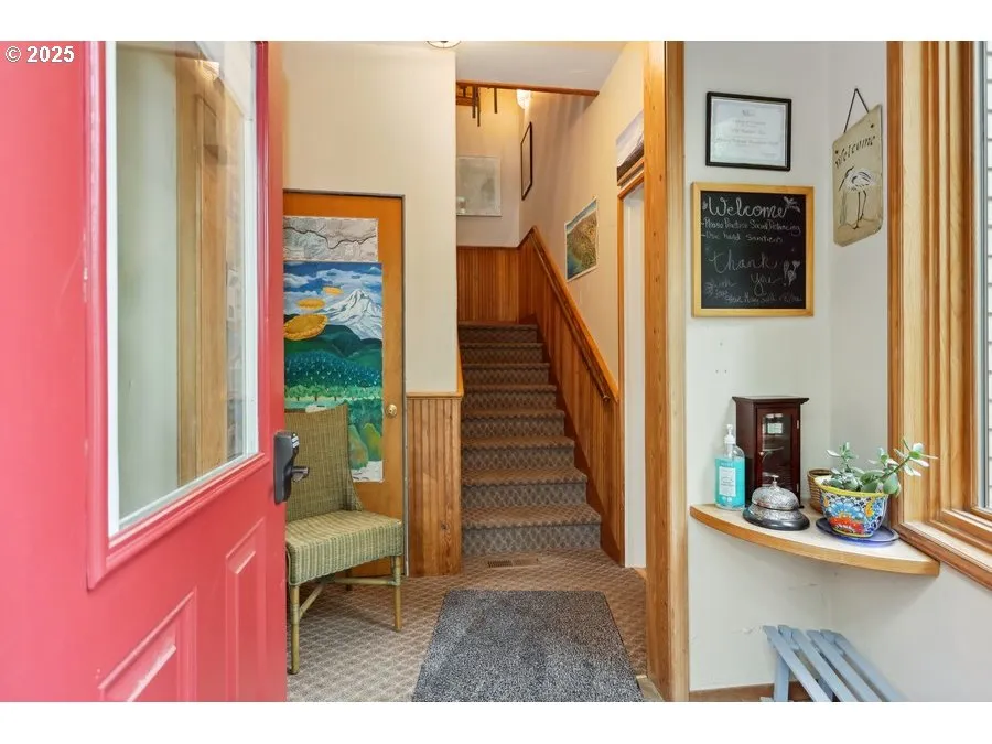 Entrance/Foyer