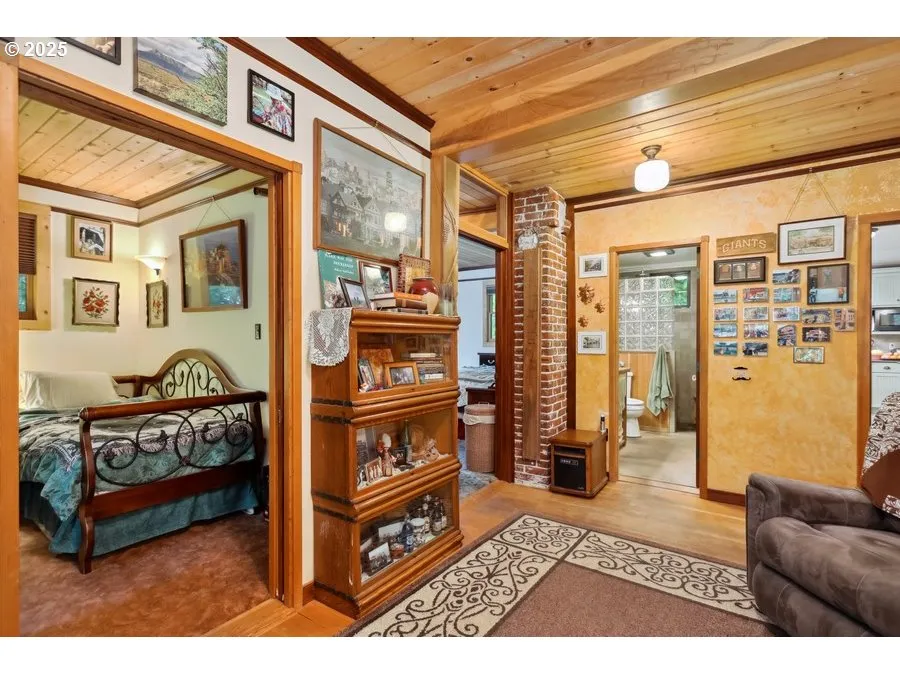 Owner's Suite Bedroom-Main