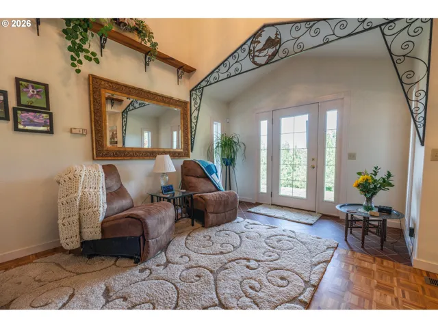 Entrance/Foyer