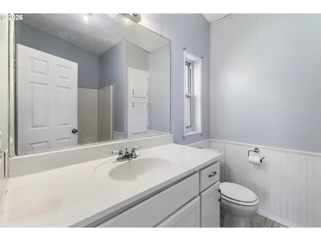 Bathroom, Attached-Main