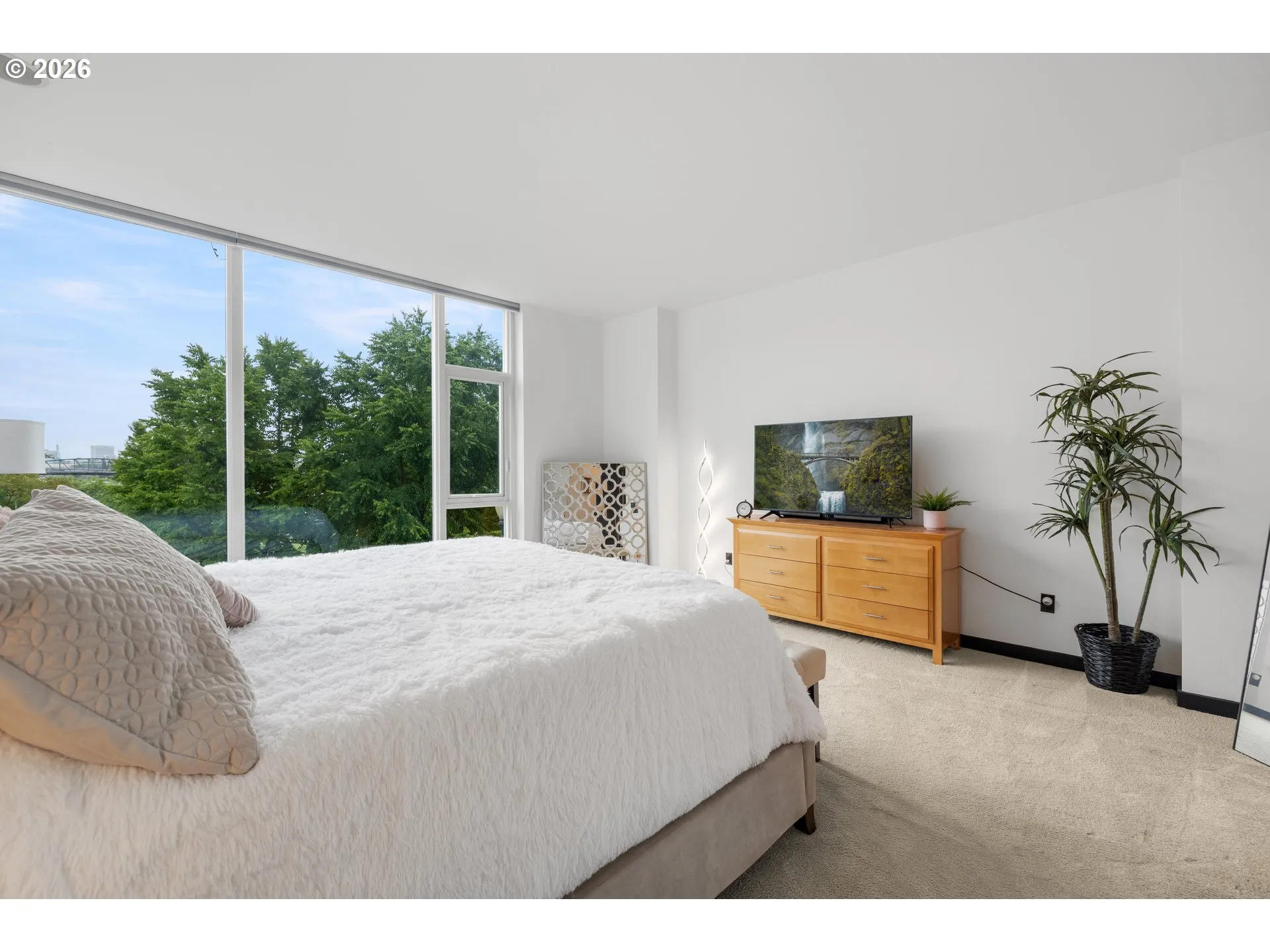 Bedroom, Owner's Suite-Upper