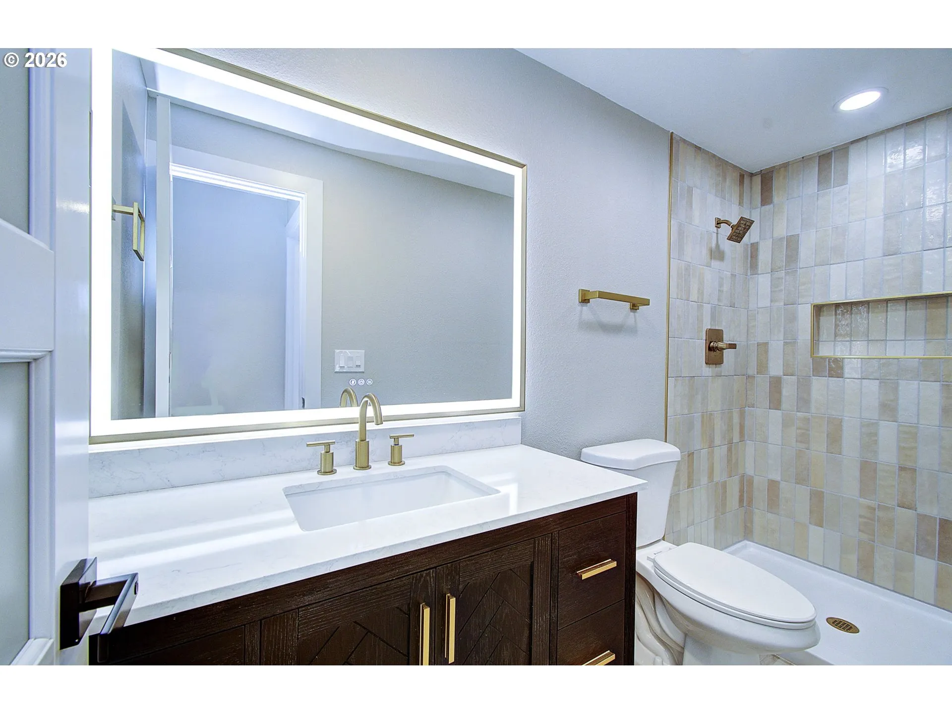 Bathroom-Walk in Shower