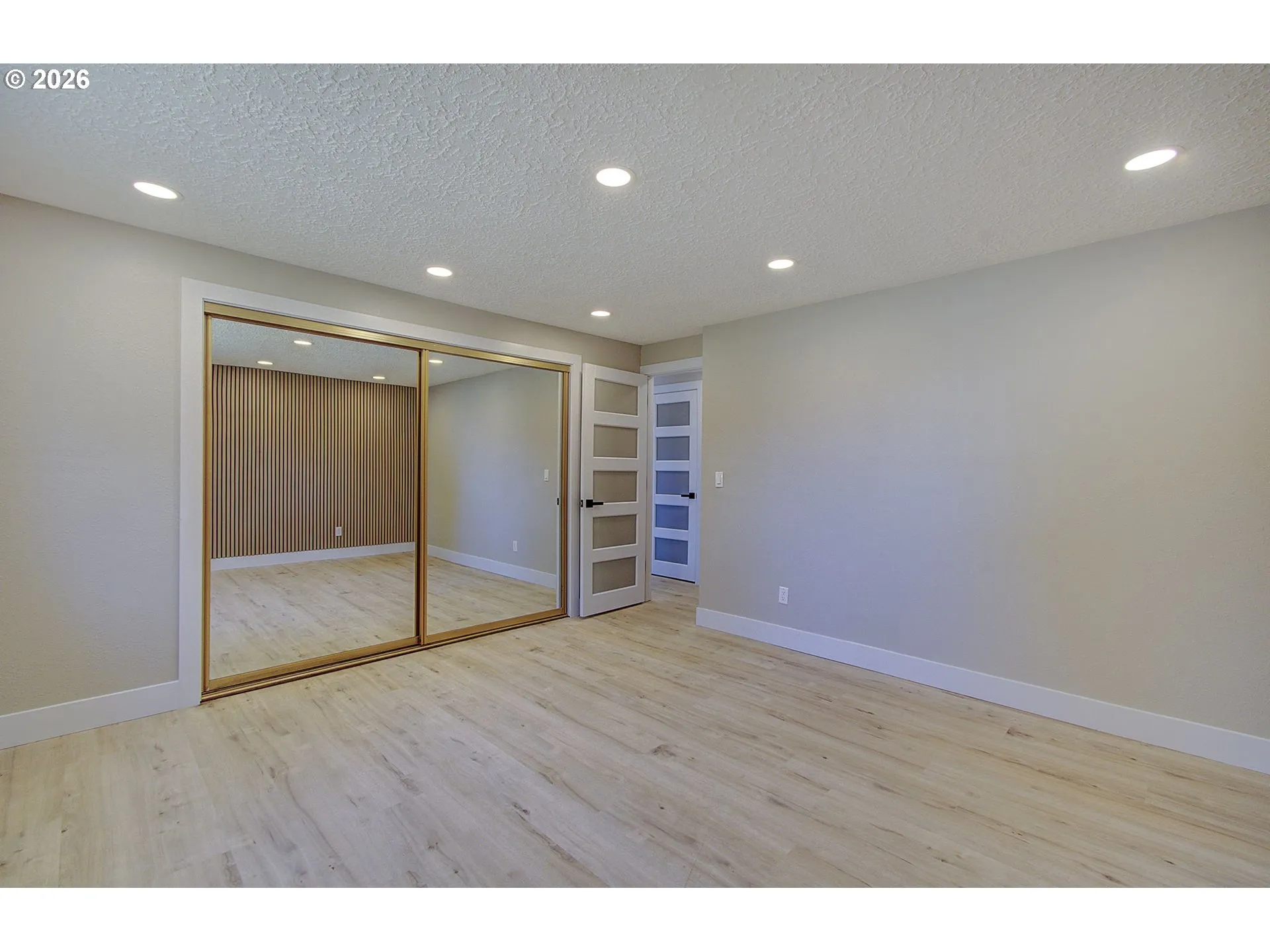 Bedroom, Primary
