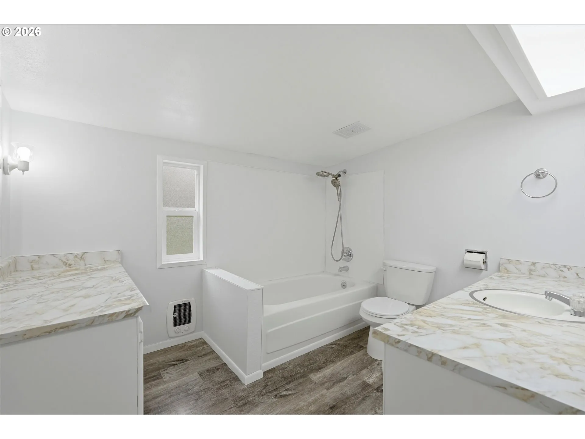 Bathroom-Upper