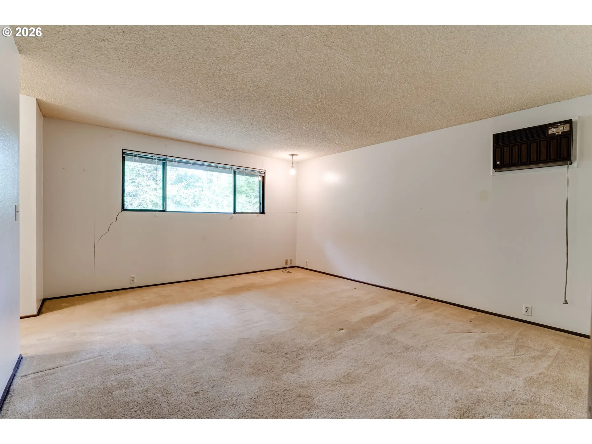 Bedroom, Primary
