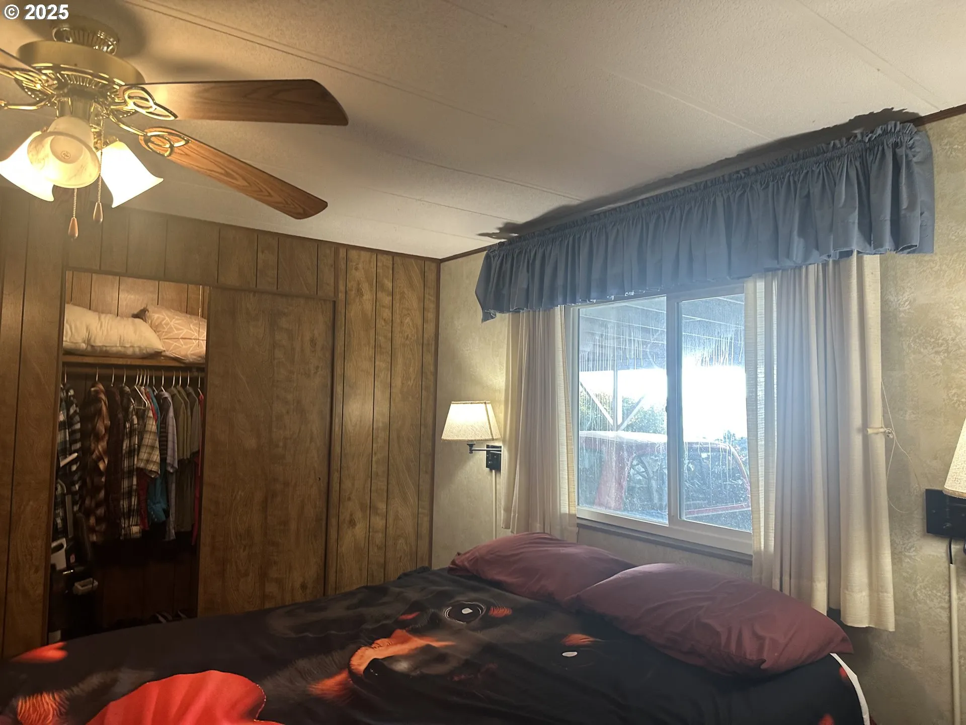 Primary Bedroom-Walk-In Closet