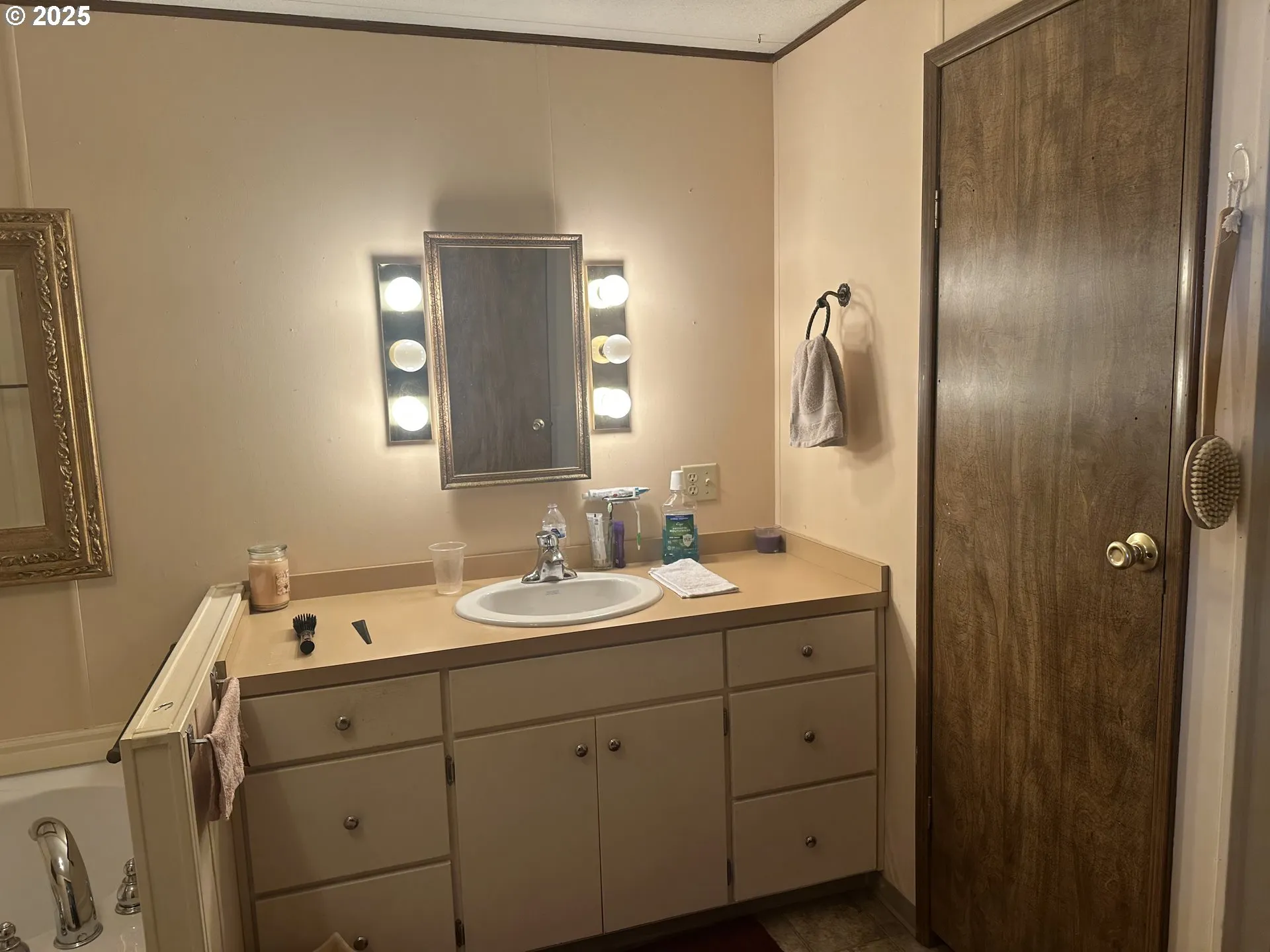 Bathroom, Attached