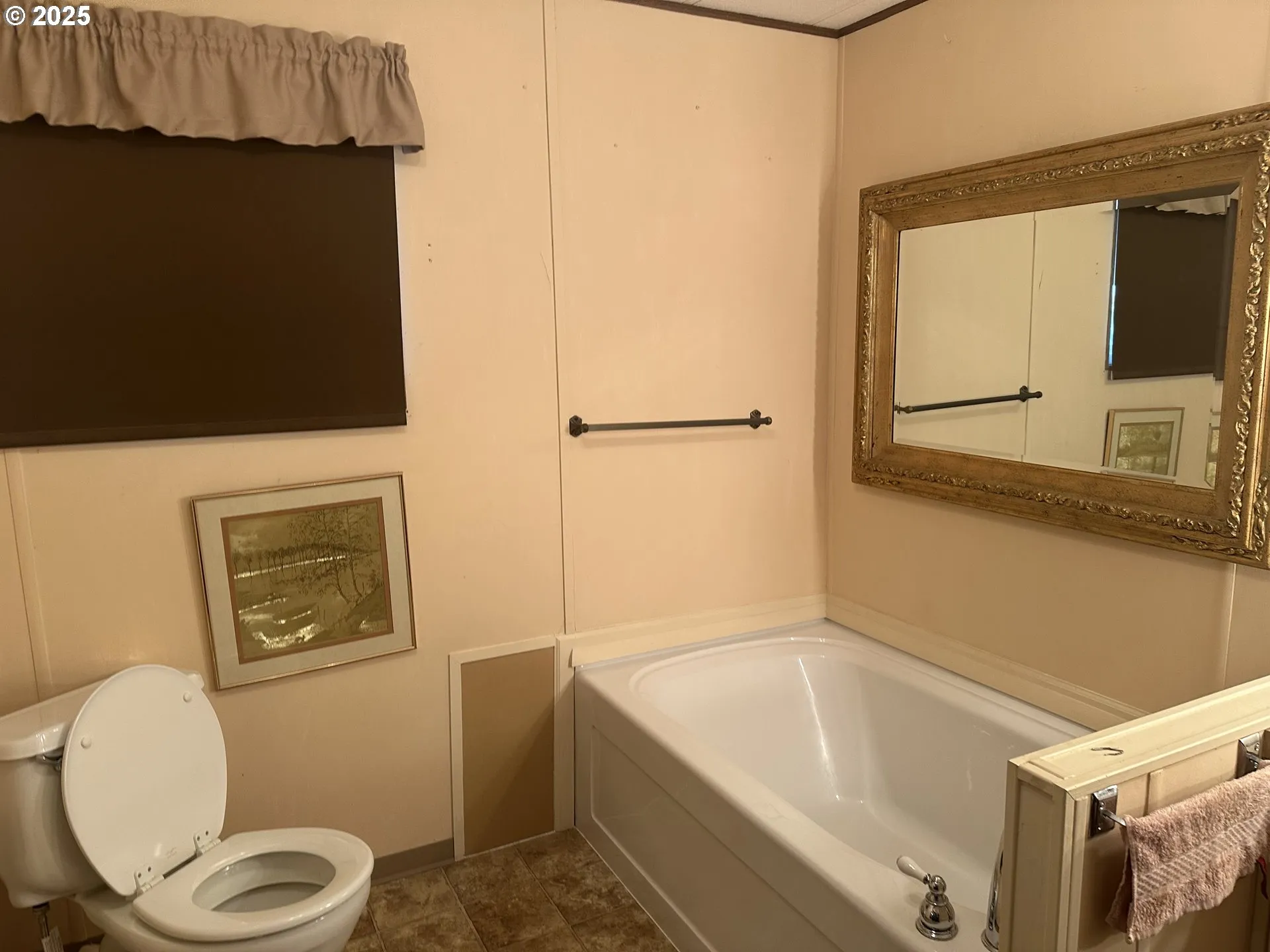 Bathroom, Attached-Garden Tub