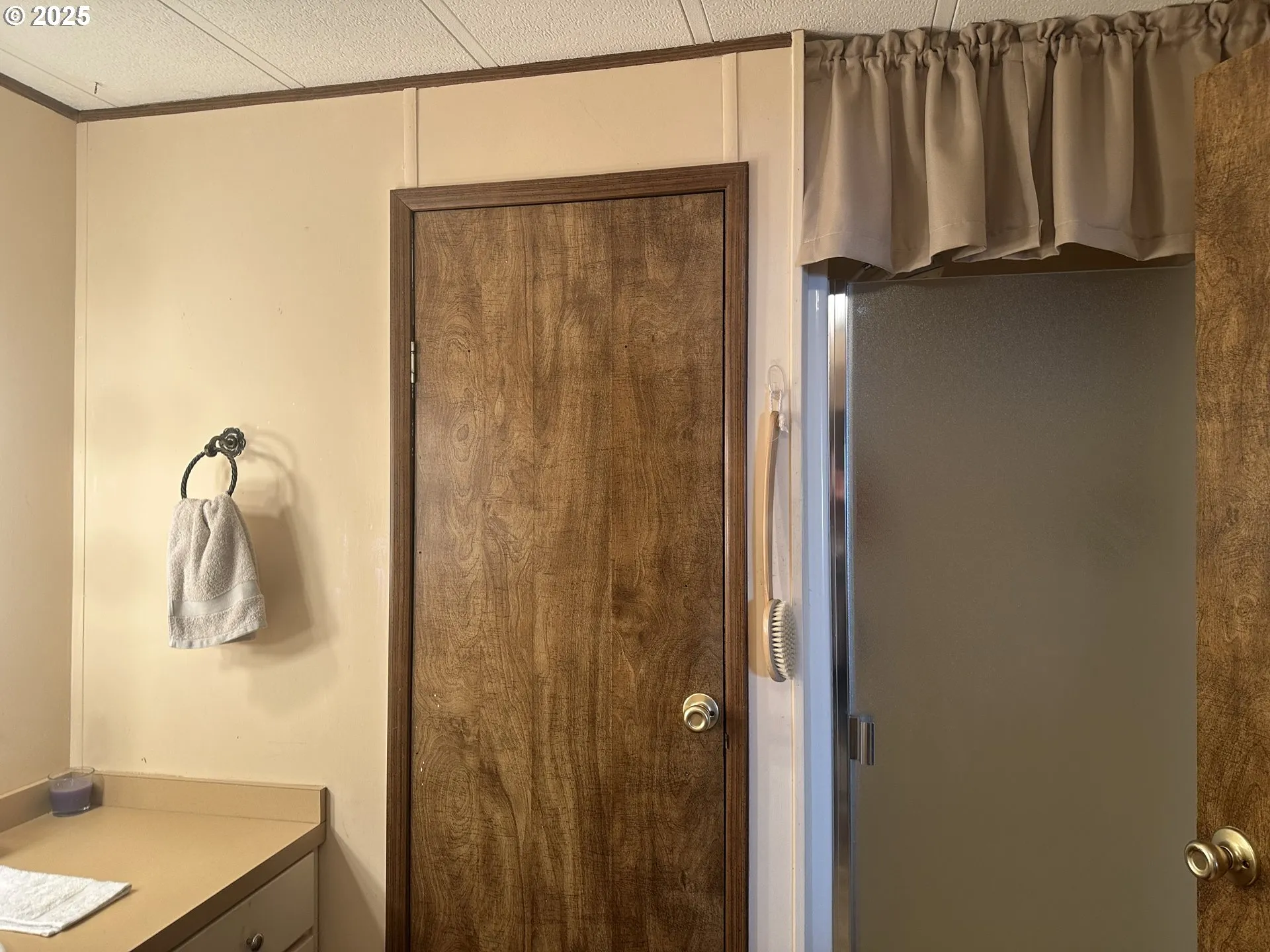 Bathroom-Walk in Shower