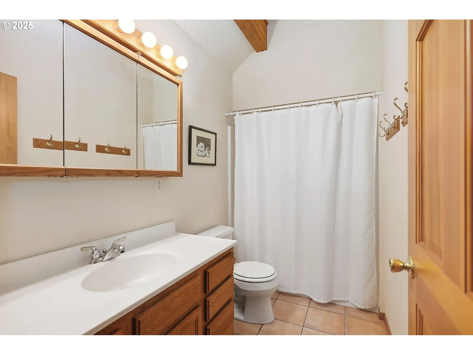 Bathroom-Upper