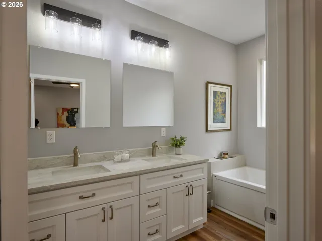Bathroom, Attached-Main