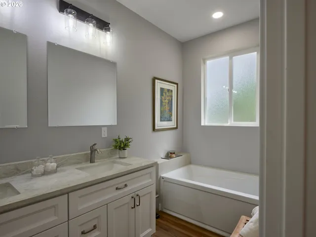 Bathroom, Attached-Main