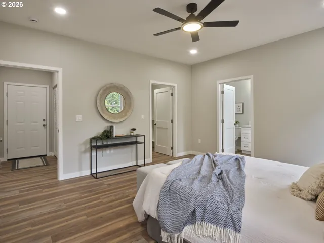 Bedroom, Primary-Ceiling Fan