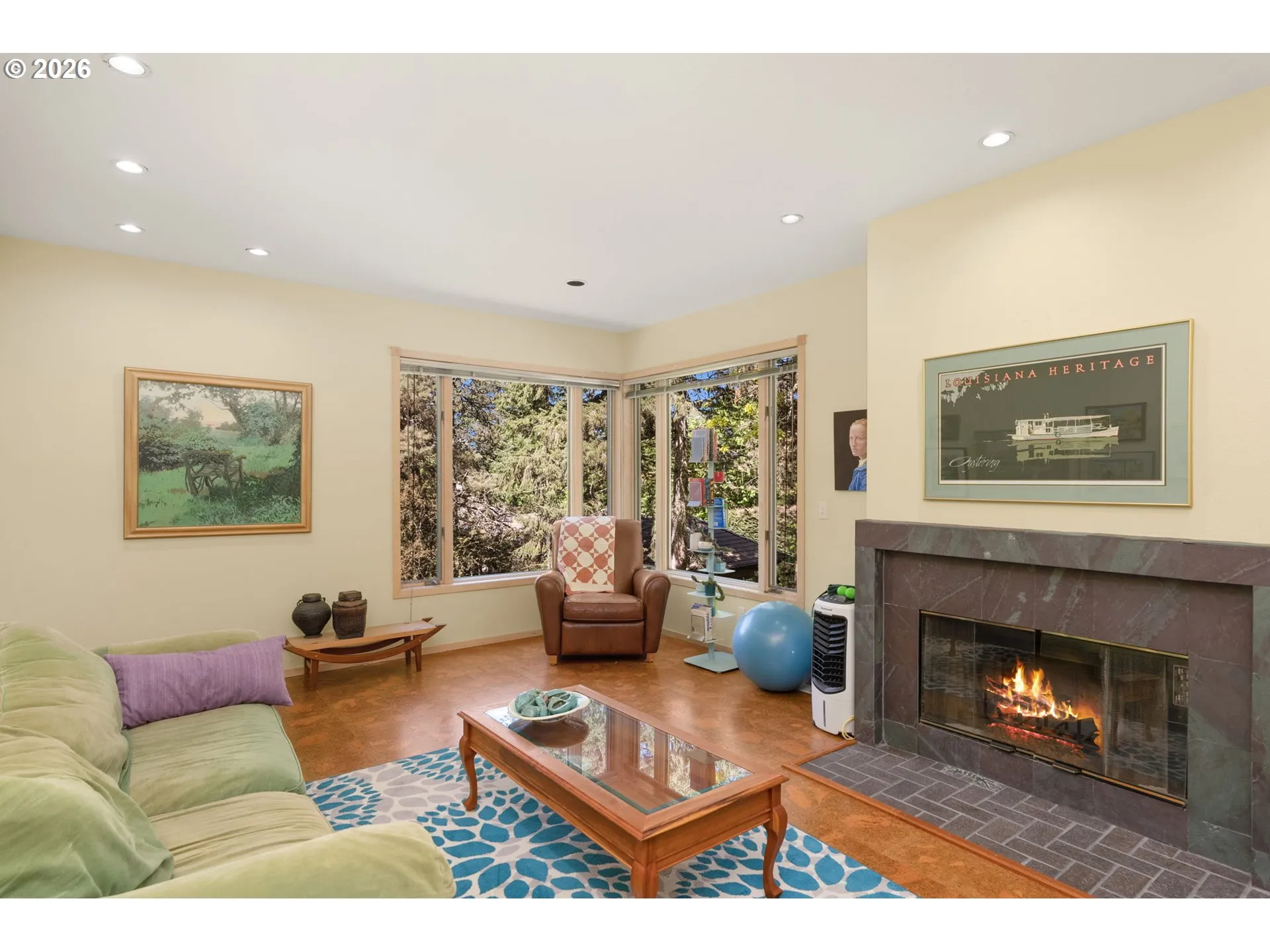 Living Room-Fireplace