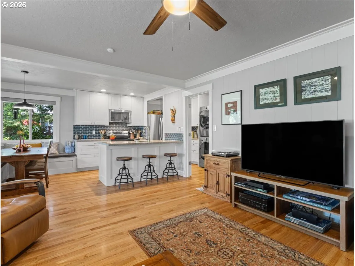 Kitchen/Family Room