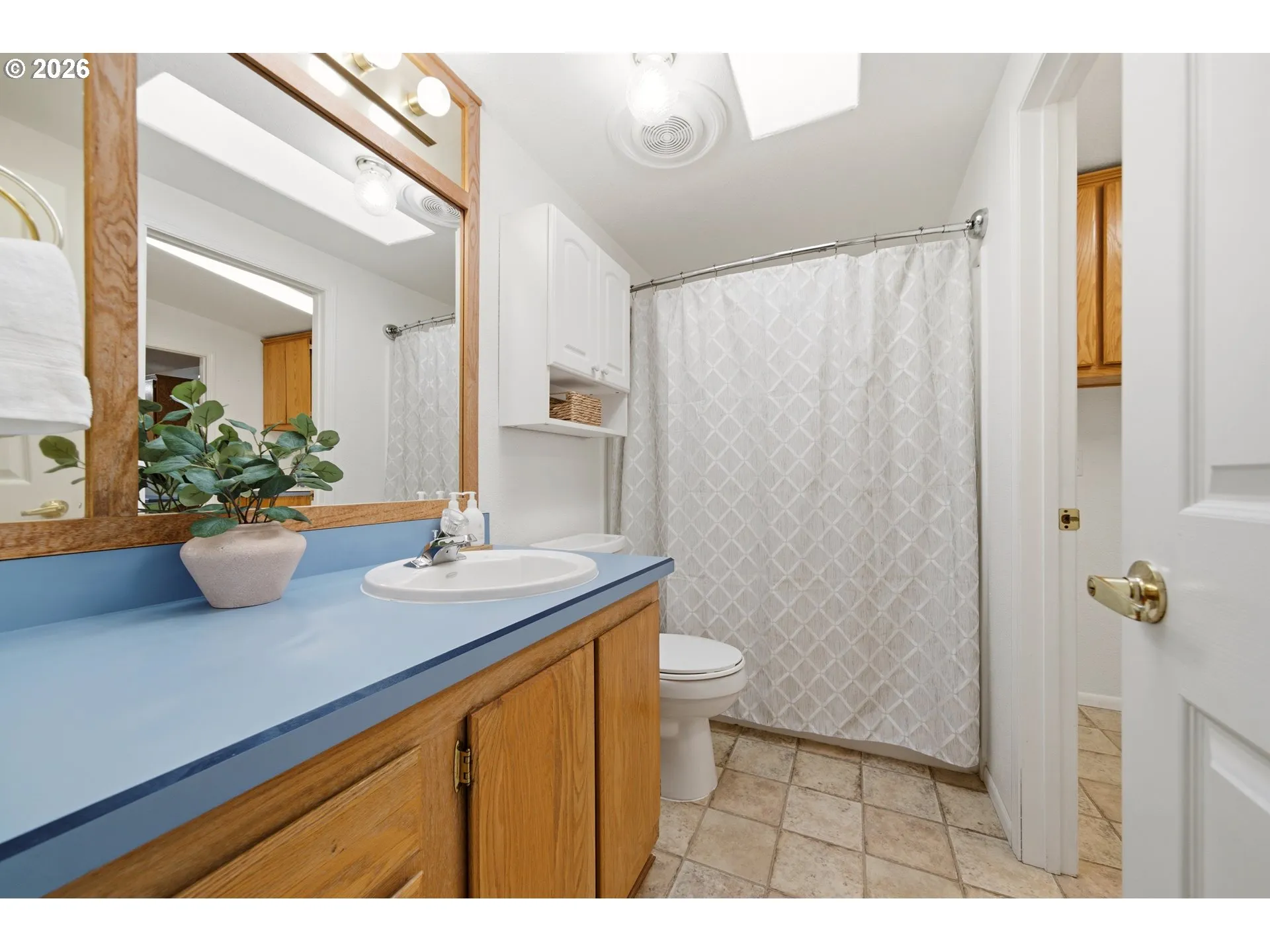 Bathroom-Hall