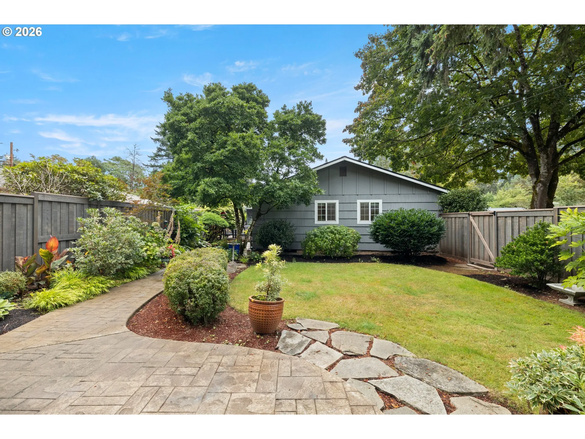 Yard-Back