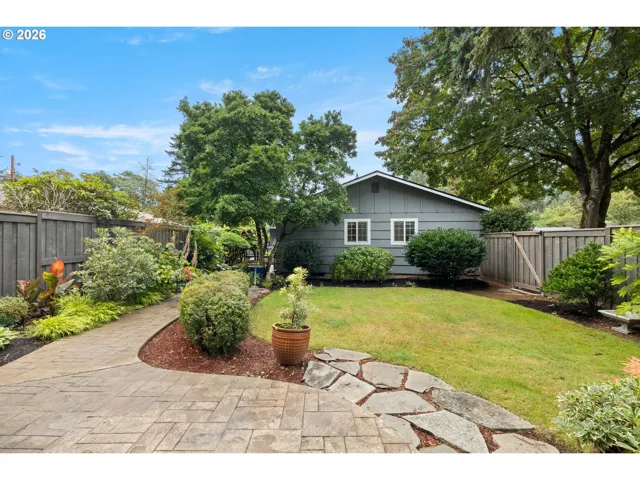 Yard-Back