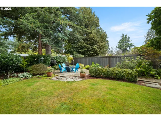 Yard-Back