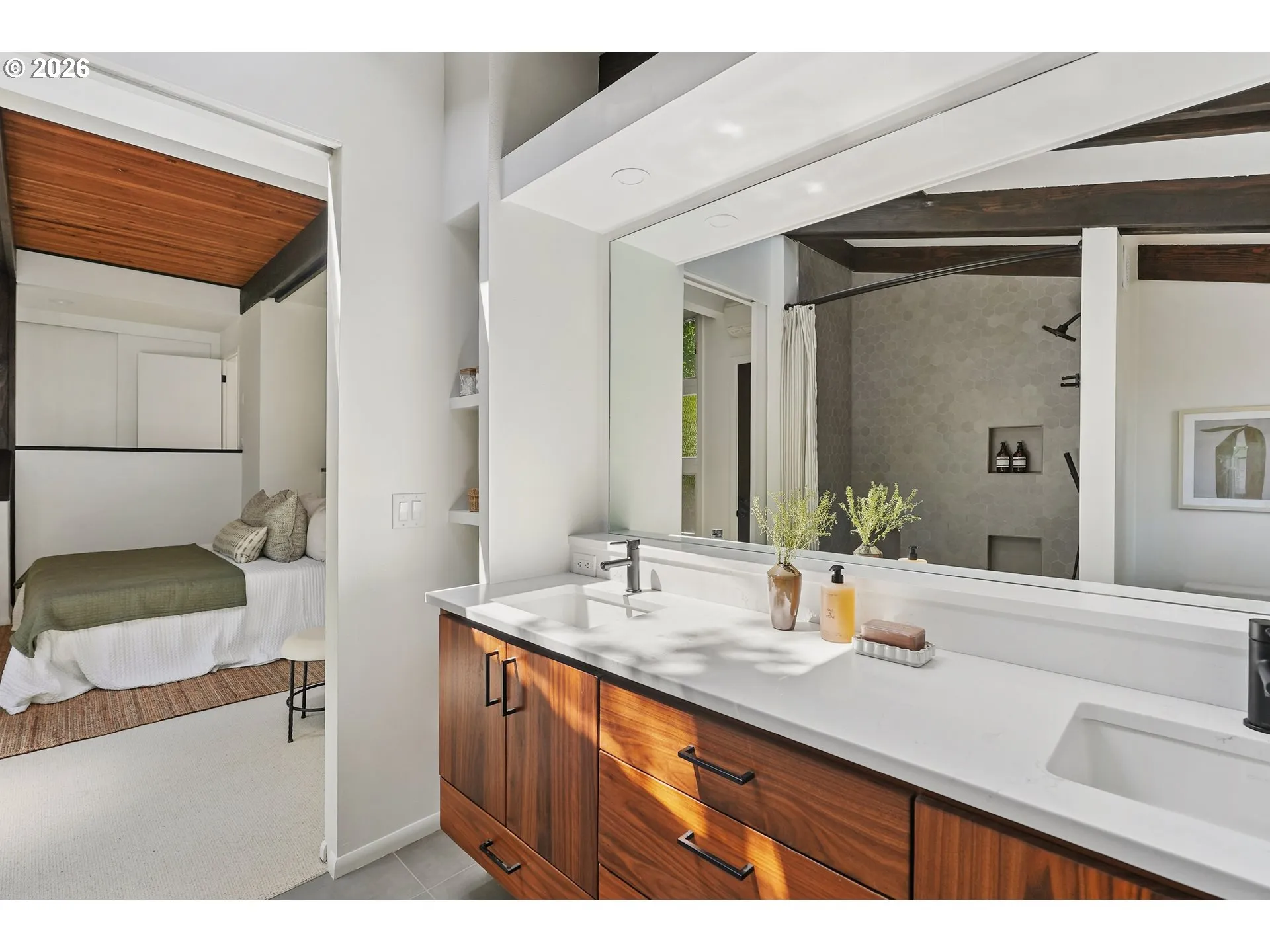 En Suite Bathroom