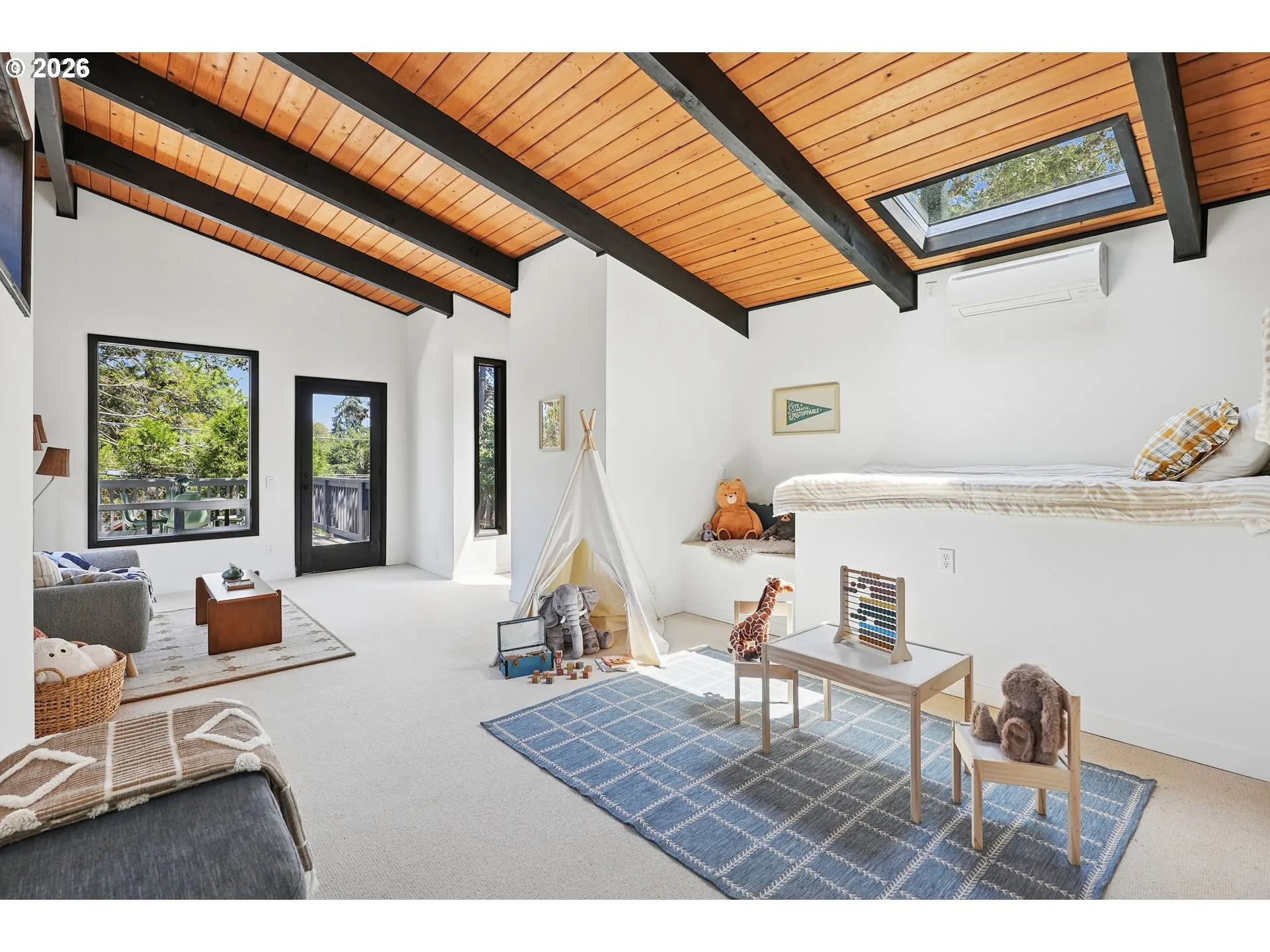 Bonus Room-Upper