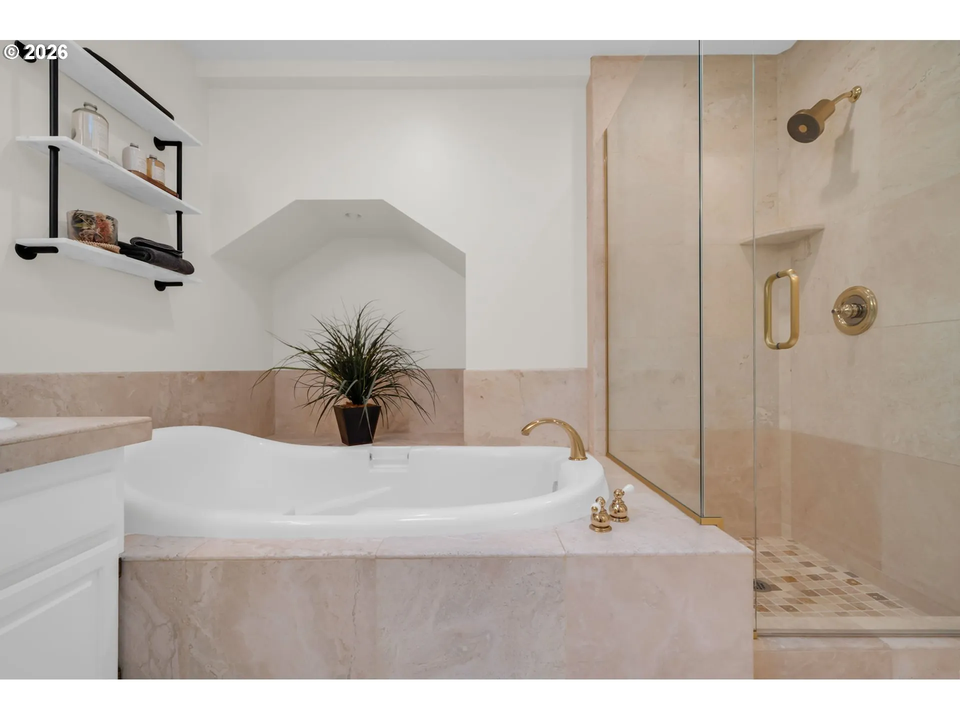 Primary Bedroom-Attached Bathroom