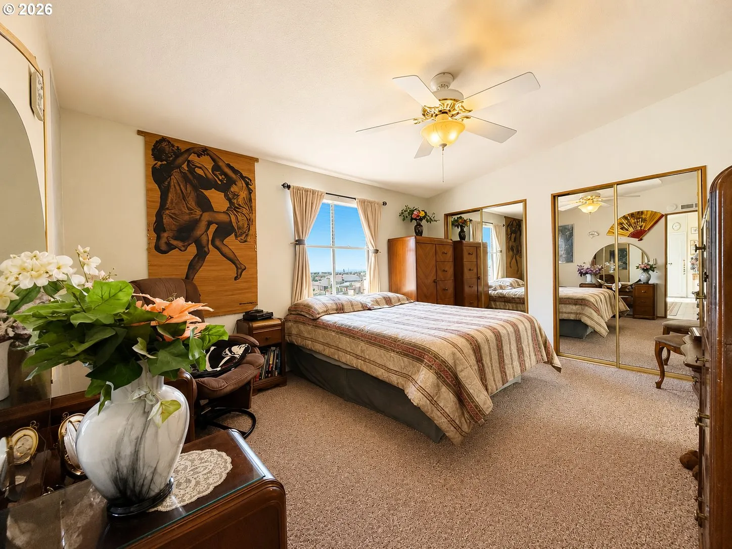 Bedroom, Primary