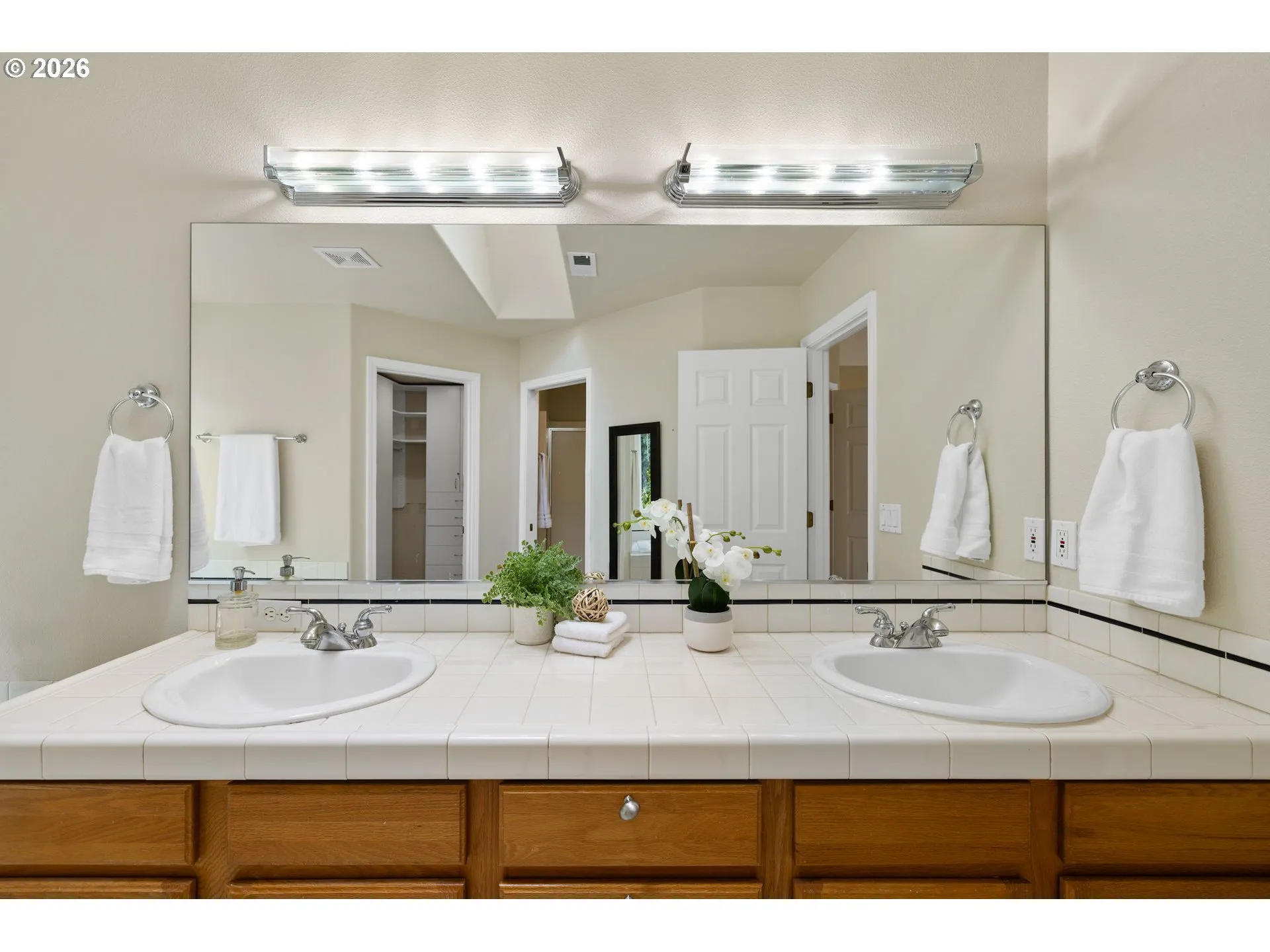 Bathroom-Double Sinks