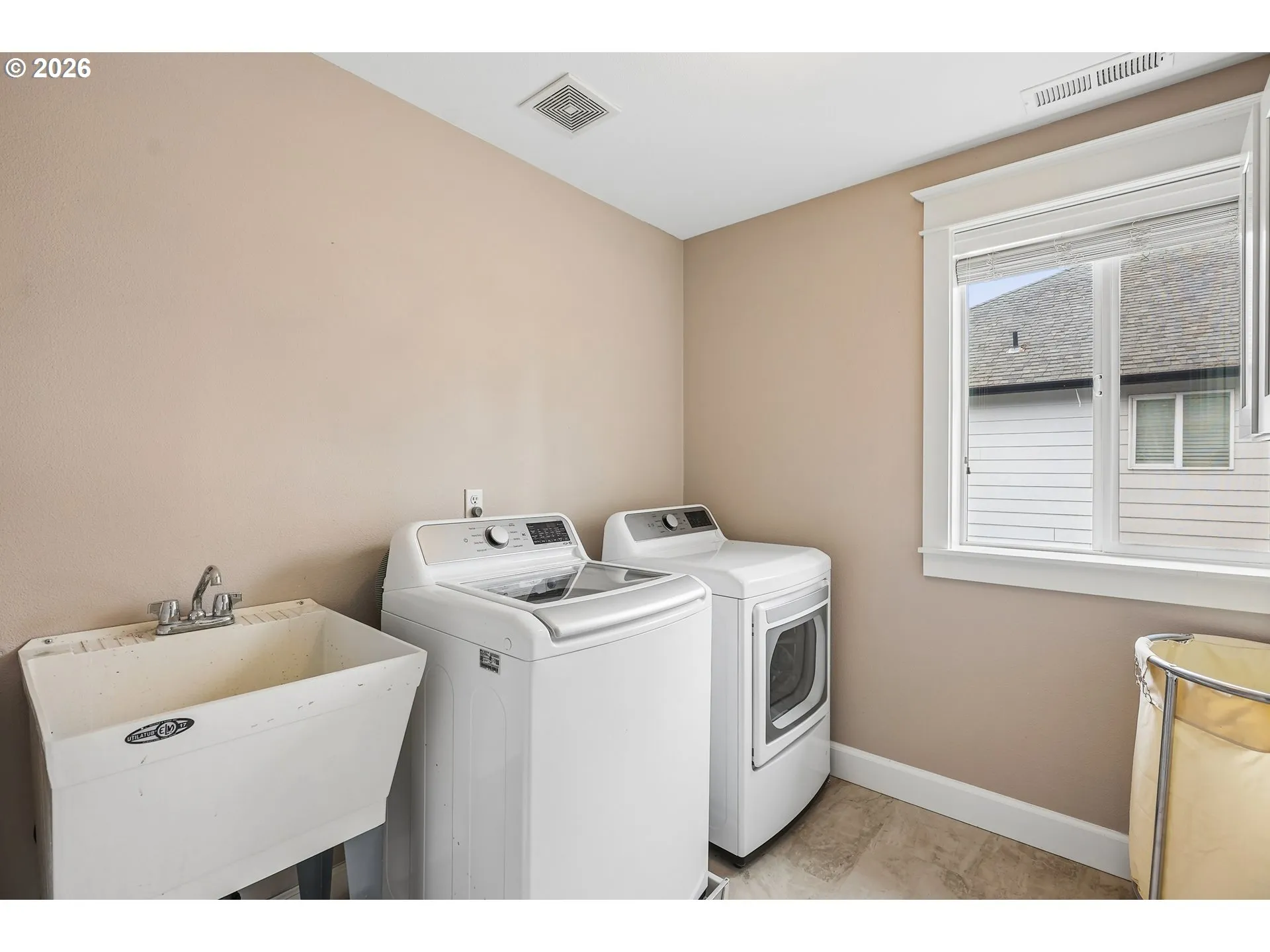 Laundry-Upper