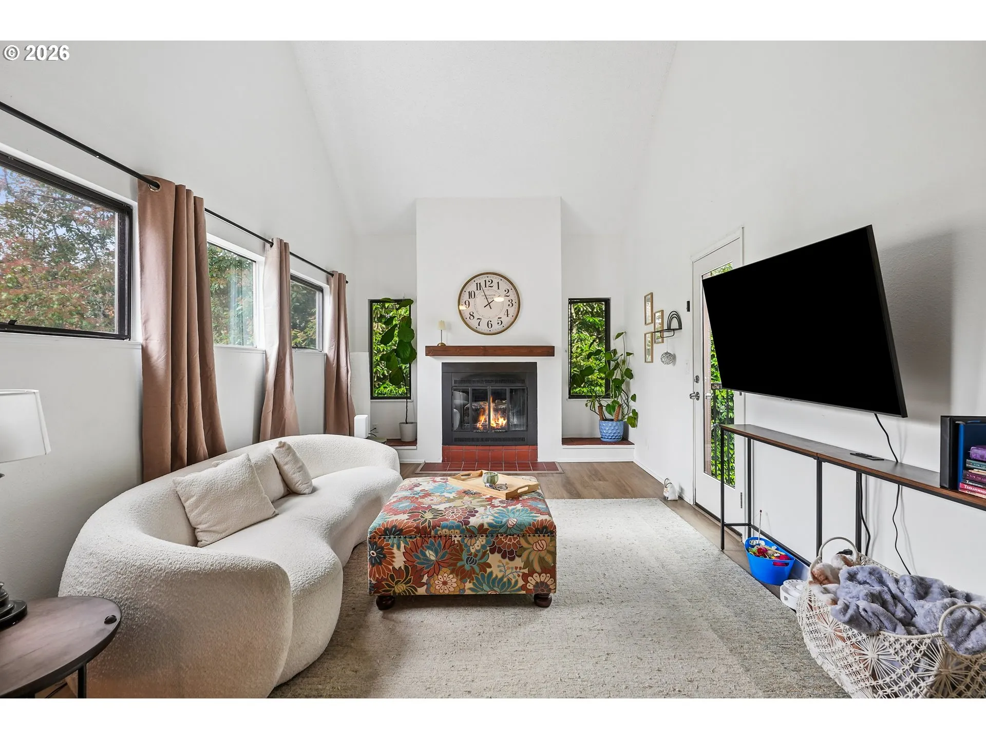 Living Room-Ceiling Fan