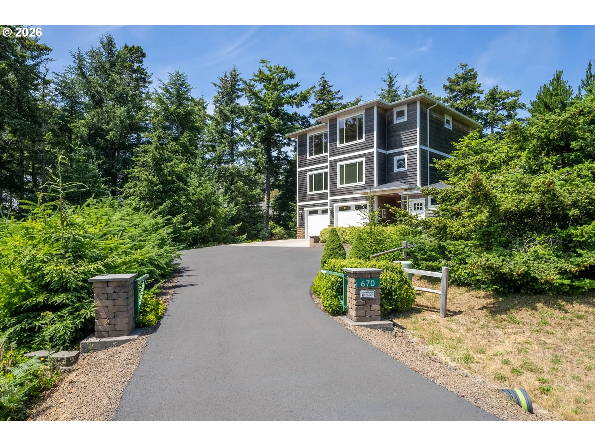 Driveway-Gated